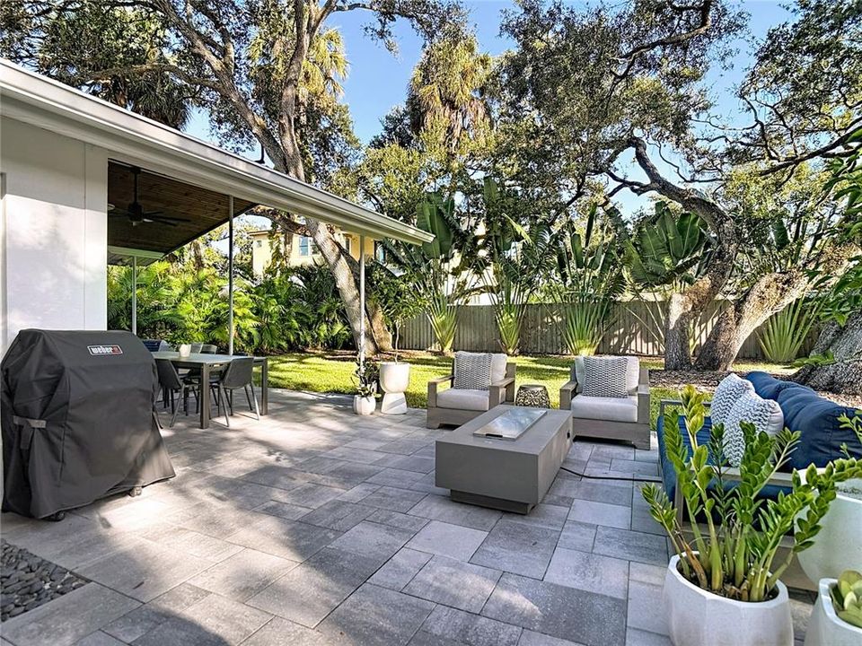 Под контрактом: $5,500 (3 спален, 2 ванн, 2378 Квадратных фут)