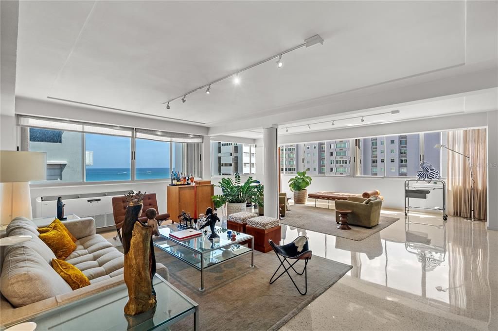Active With Contract: $1,590,000 (3 beds, 2 baths, 1889 Square Feet)