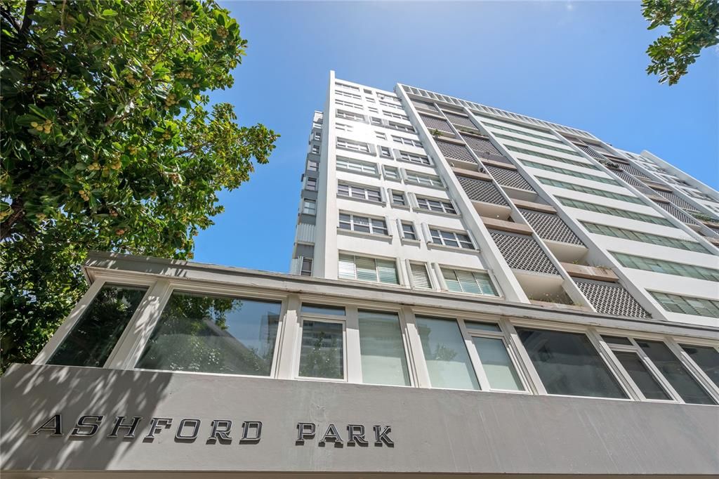 Active With Contract: $1,590,000 (3 beds, 2 baths, 1889 Square Feet)