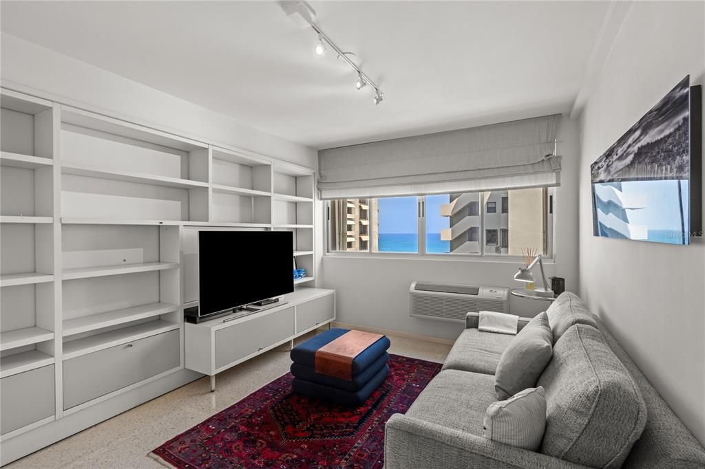 Active With Contract: $1,590,000 (3 beds, 2 baths, 1889 Square Feet)