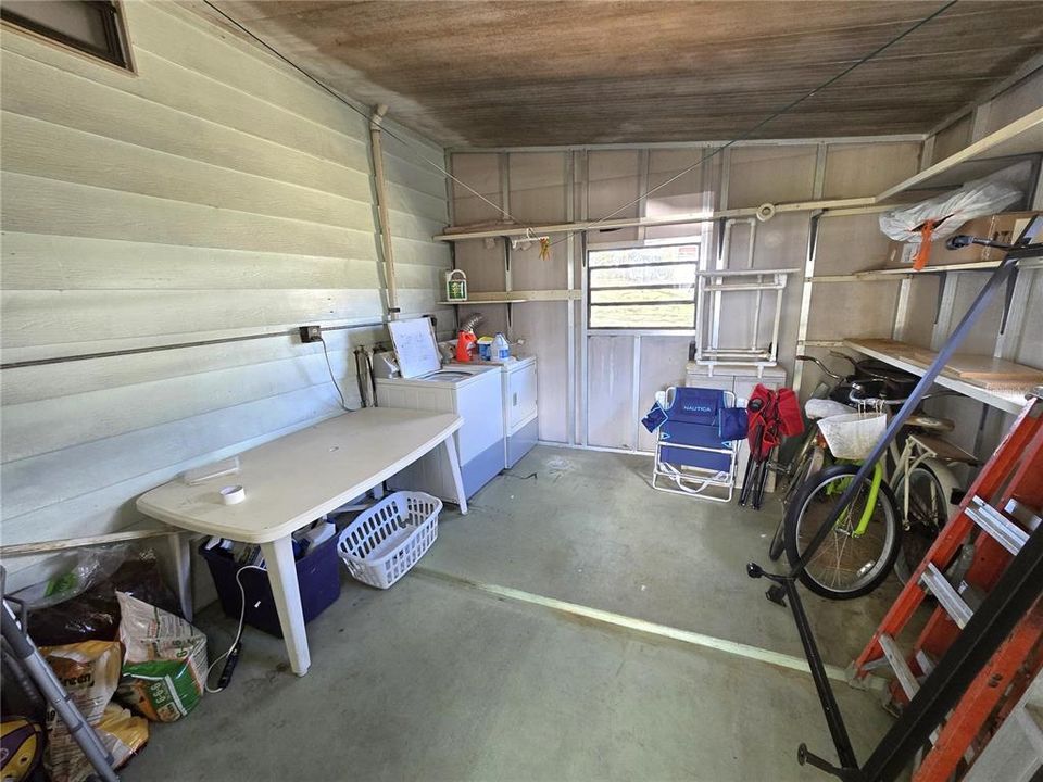 For Rent: $2,350 (2 beds, 2 baths, 864 Square Feet)