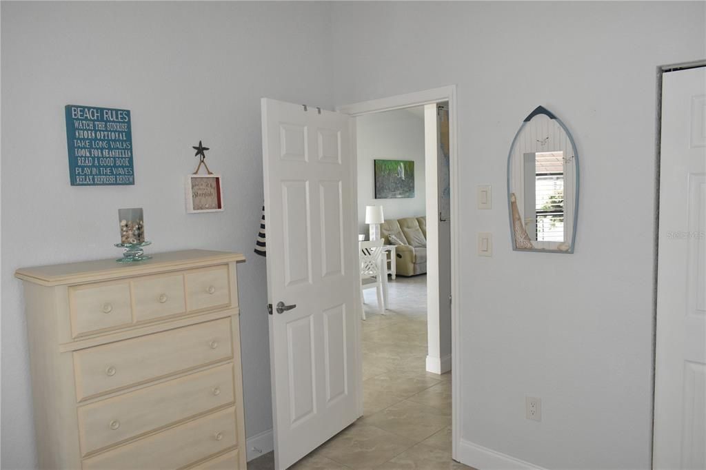 Active With Contract: $279,900 (2 beds, 2 baths, 1183 Square Feet)