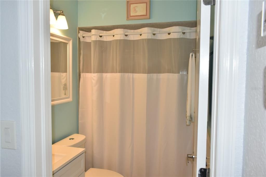 Active With Contract: $279,900 (2 beds, 2 baths, 1183 Square Feet)