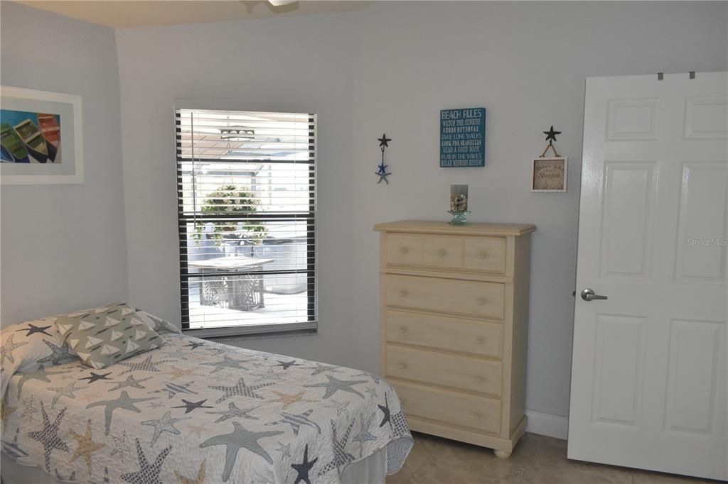 Active With Contract: $279,900 (2 beds, 2 baths, 1183 Square Feet)