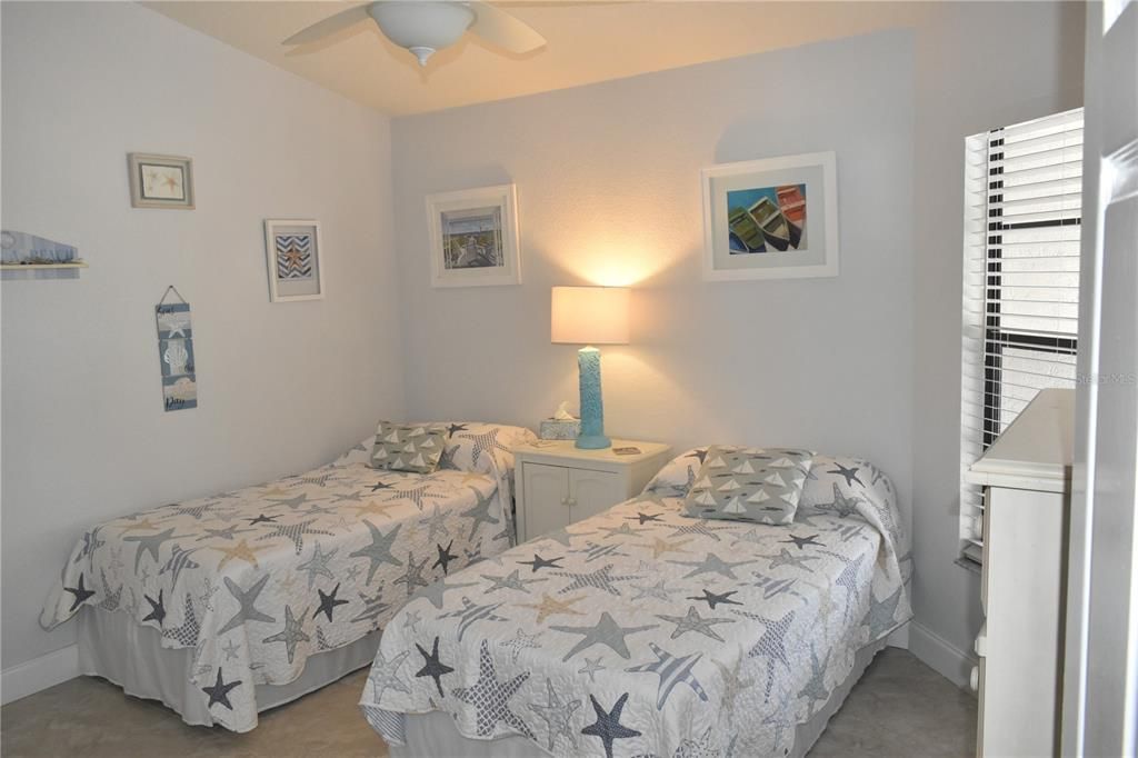 Active With Contract: $279,900 (2 beds, 2 baths, 1183 Square Feet)