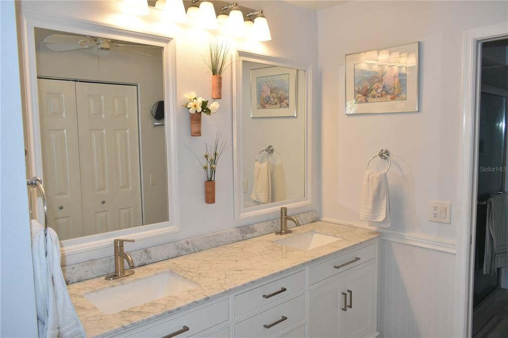 Active With Contract: $279,900 (2 beds, 2 baths, 1183 Square Feet)