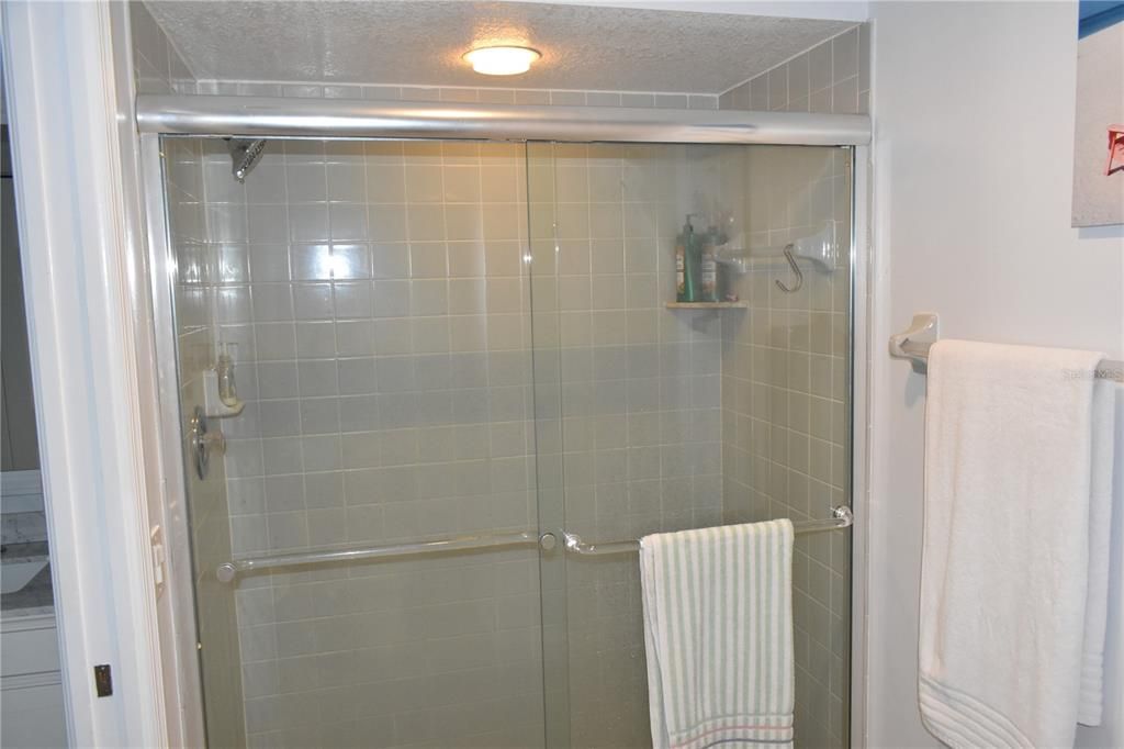 Active With Contract: $279,900 (2 beds, 2 baths, 1183 Square Feet)