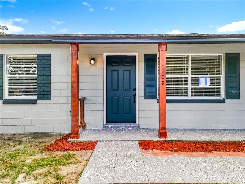 Active With Contract: $255,000 (3 beds, 2 baths, 1350 Square Feet)