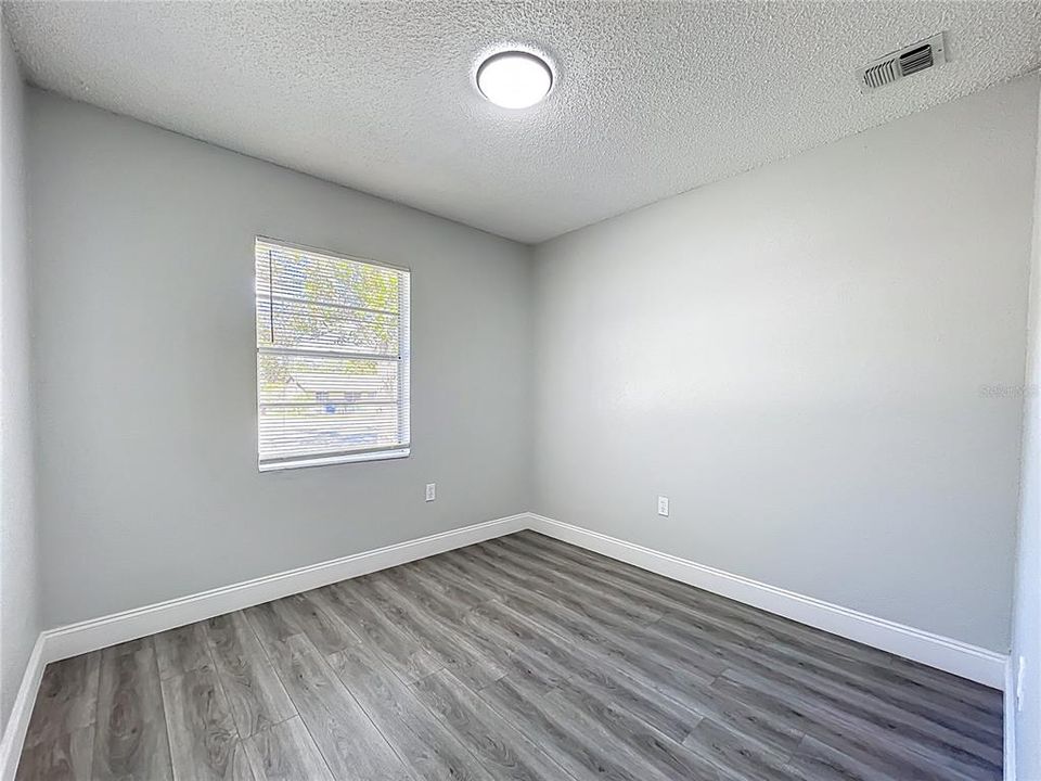 Active With Contract: $255,000 (3 beds, 2 baths, 1350 Square Feet)