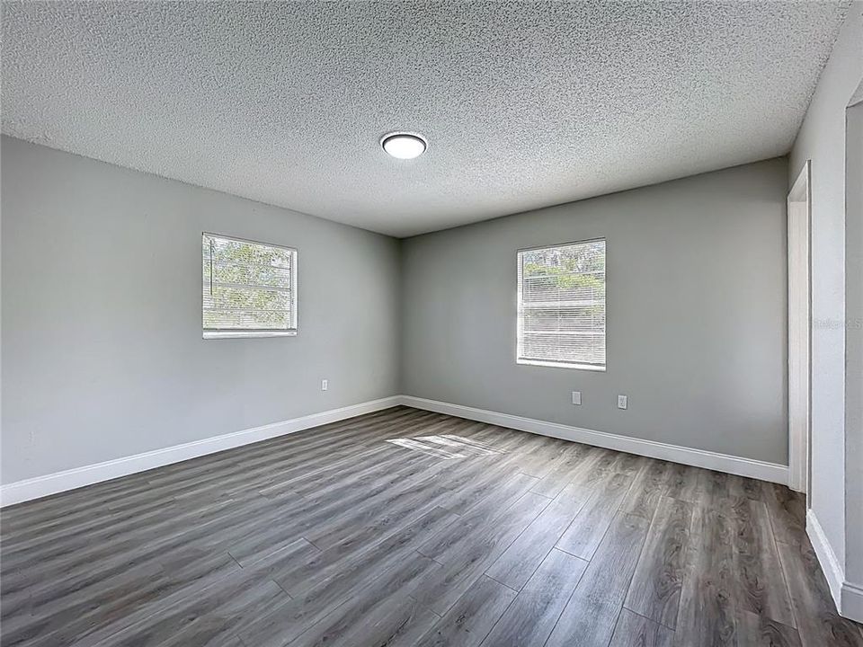 Active With Contract: $255,000 (3 beds, 2 baths, 1350 Square Feet)