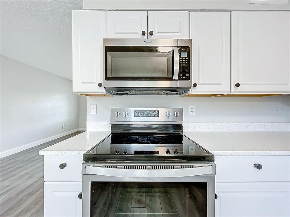 Active With Contract: $255,000 (3 beds, 2 baths, 1350 Square Feet)