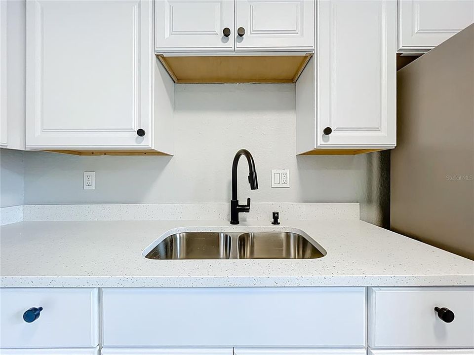 Active With Contract: $255,000 (3 beds, 2 baths, 1350 Square Feet)