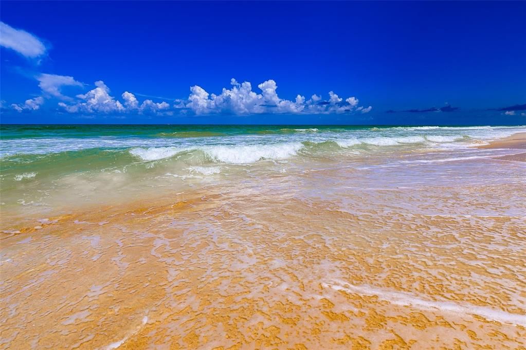 待售: $825,000 (0.20 acres)