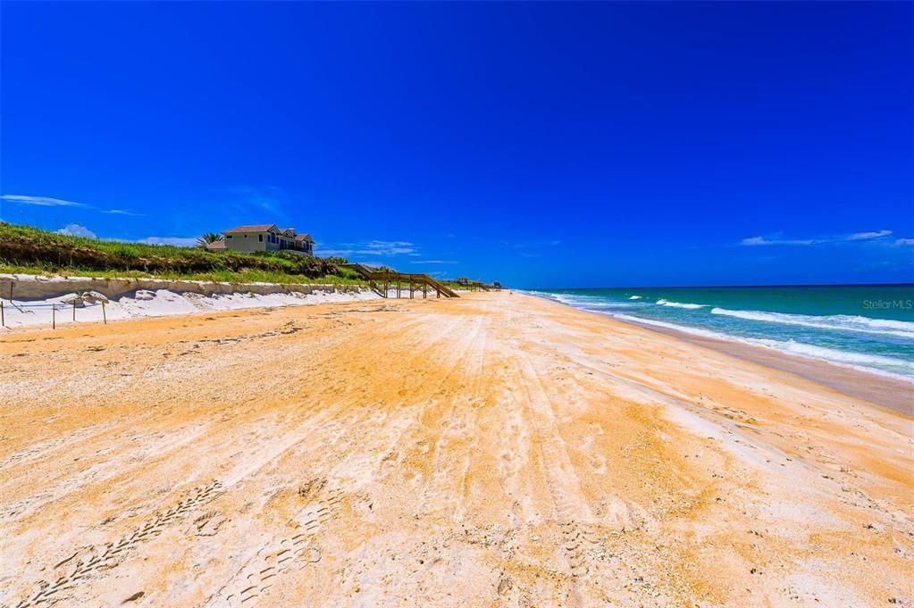 待售: $825,000 (0.20 acres)