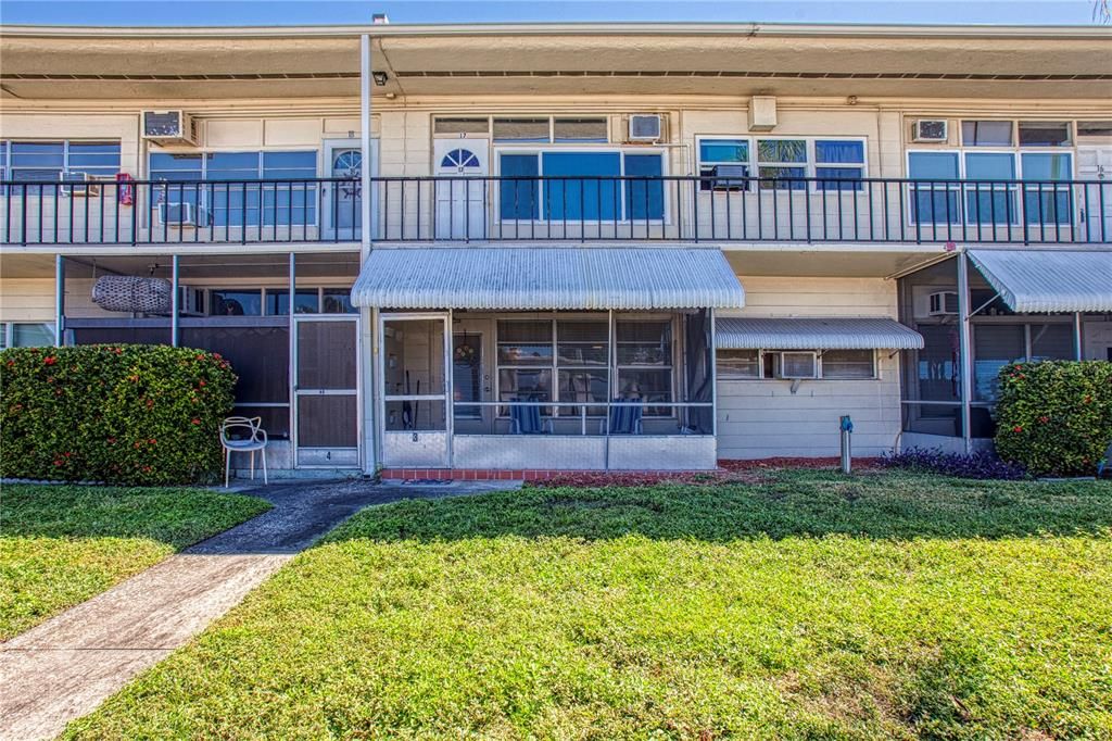 For Sale: $79,900 (1 beds, 1 baths, 562 Square Feet)