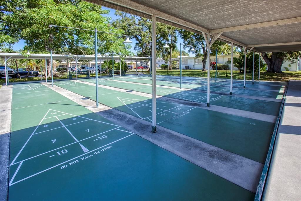 For Sale: $79,900 (1 beds, 1 baths, 562 Square Feet)