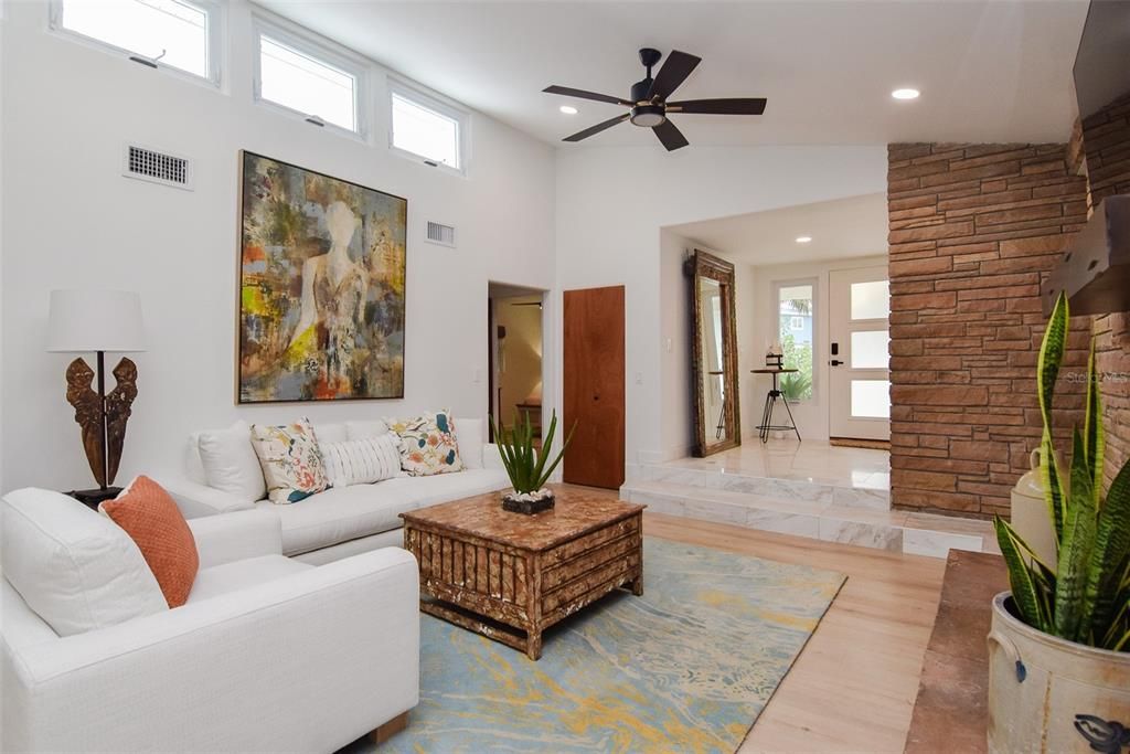 待售: $799,900 (3 贝兹, 2 浴室, 1648 平方英尺)