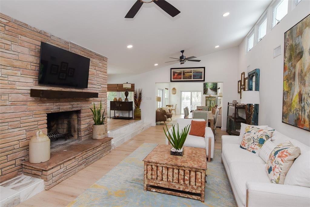 待售: $799,900 (3 贝兹, 2 浴室, 1648 平方英尺)