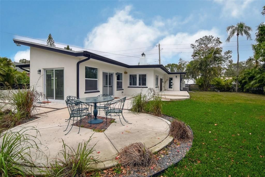 待售: $799,900 (3 贝兹, 2 浴室, 1648 平方英尺)