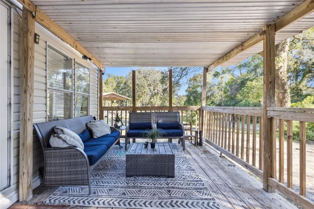 На продажу: $455,000 (3 спален, 2 ванн, 1296 Квадратных фут)