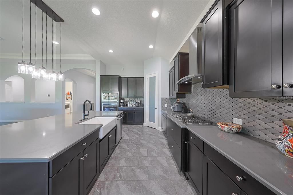 待售: $578,000 (4 贝兹, 3 浴室, 2534 平方英尺)