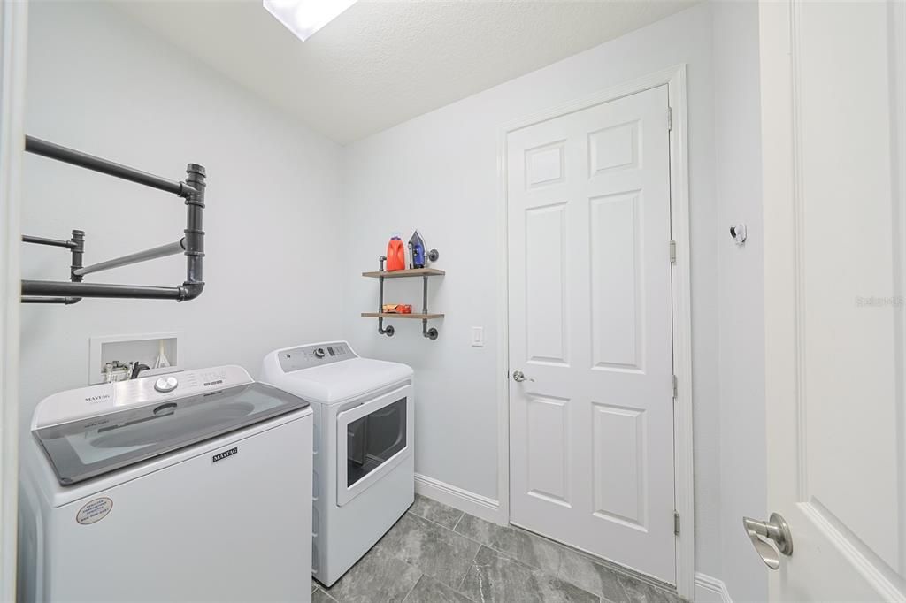 待售: $578,000 (4 贝兹, 3 浴室, 2534 平方英尺)