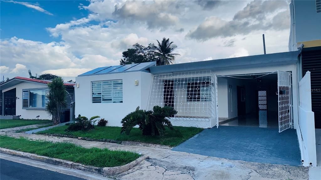 Active With Contract: $235,000 (3 beds, 2 baths, 1800 Square Feet)