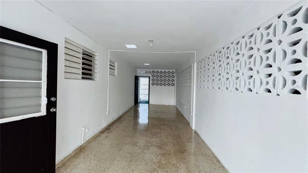 Active With Contract: $235,000 (3 beds, 2 baths, 1800 Square Feet)