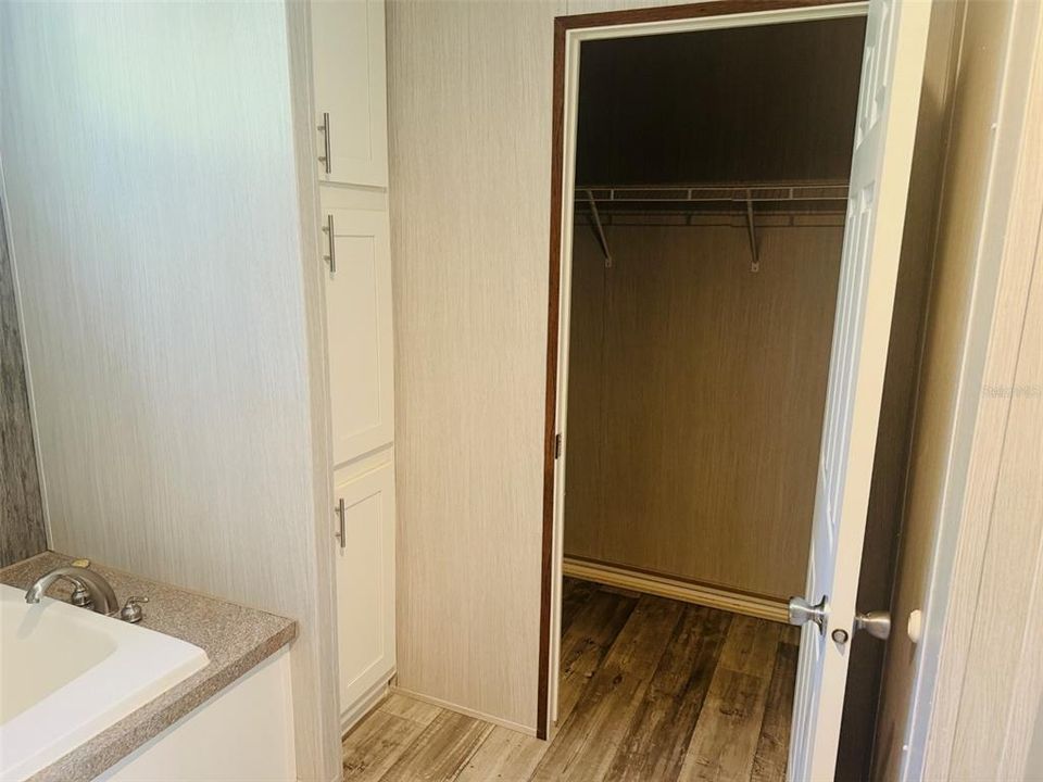 待售: $243,900 (3 贝兹, 2 浴室, 1560 平方英尺)