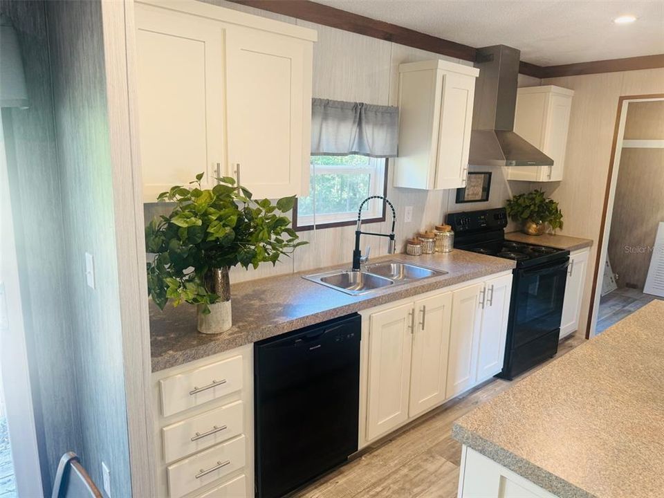 待售: $243,900 (3 贝兹, 2 浴室, 1560 平方英尺)