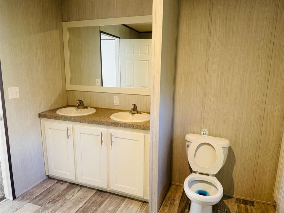 待售: $243,900 (3 贝兹, 2 浴室, 1560 平方英尺)