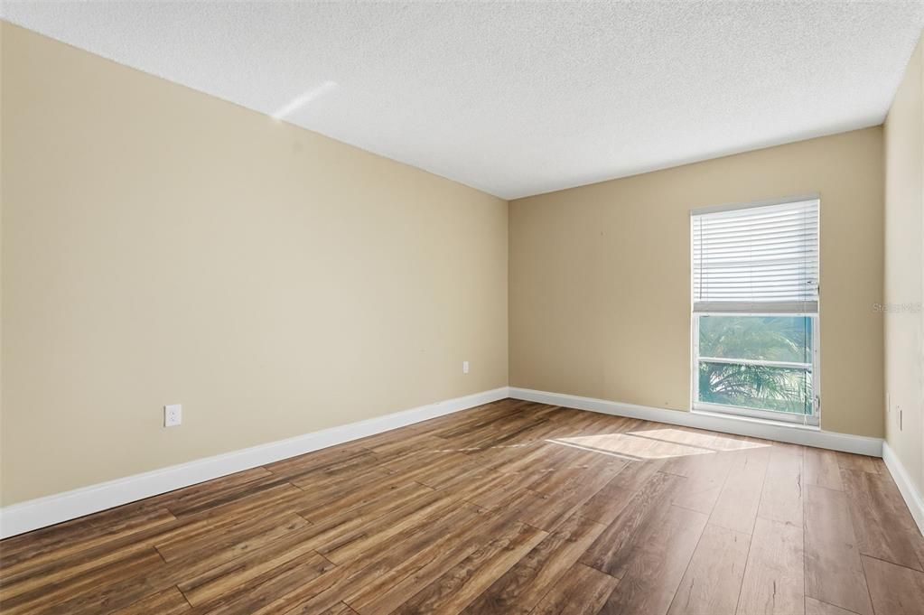 For Sale: $229,000 (3 beds, 2 baths, 1820 Square Feet)