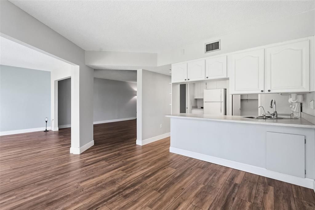 For Sale: $229,000 (3 beds, 2 baths, 1820 Square Feet)