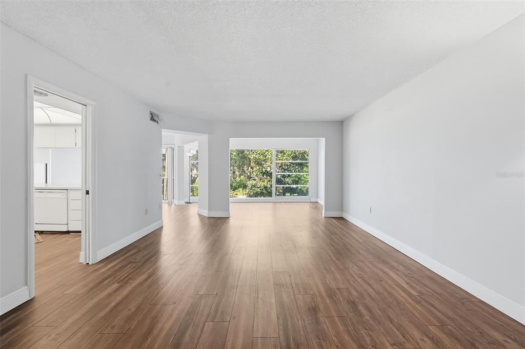 For Sale: $229,000 (3 beds, 2 baths, 1820 Square Feet)