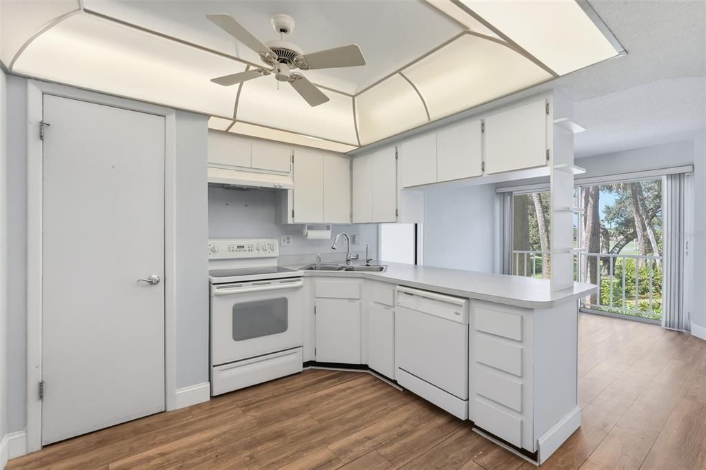 For Sale: $229,000 (3 beds, 2 baths, 1820 Square Feet)