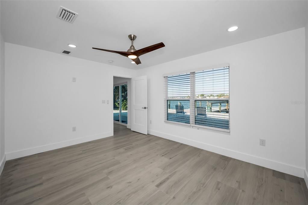 En Renta: $4,650 (4 camas, 2 baños, 1971 Pies cuadrados)