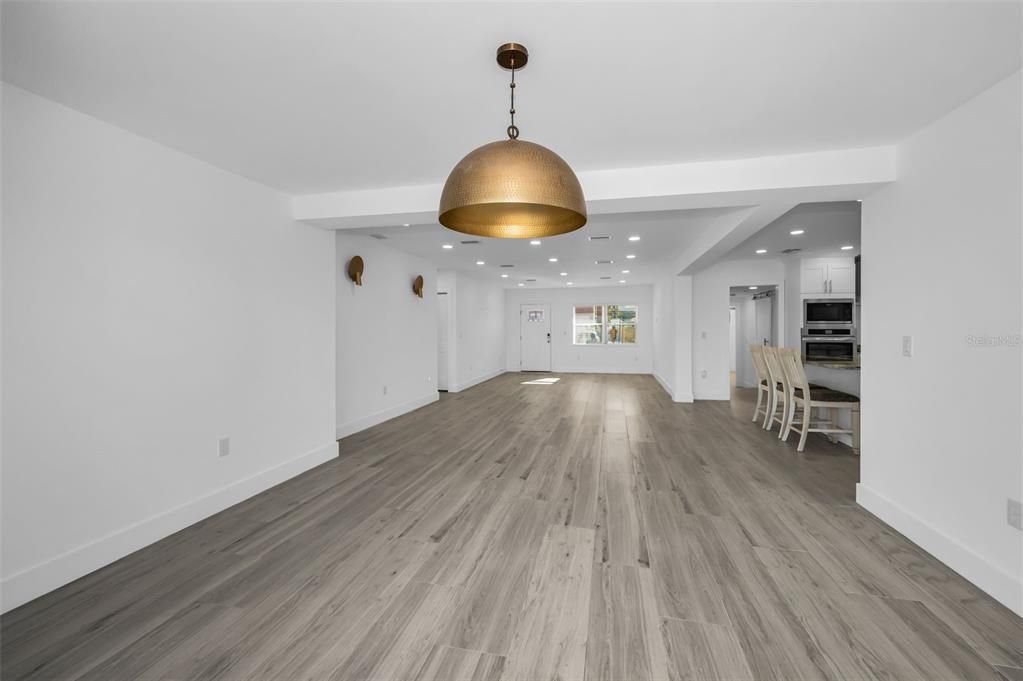 En Renta: $4,650 (4 camas, 2 baños, 1971 Pies cuadrados)