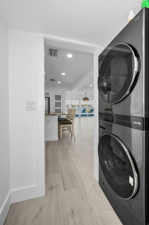 En Renta: $4,650 (4 camas, 2 baños, 1971 Pies cuadrados)