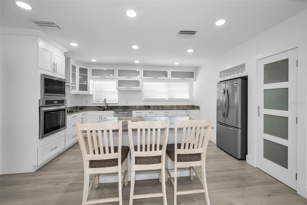 En Renta: $4,650 (4 camas, 2 baños, 1971 Pies cuadrados)