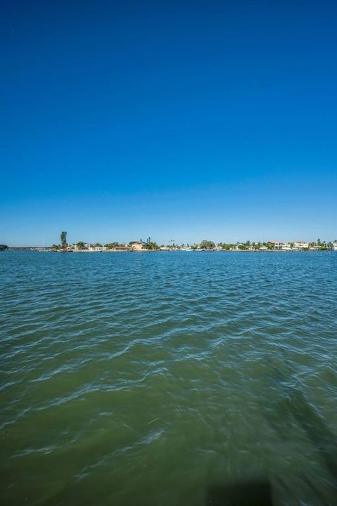 En Renta: $4,650 (4 camas, 2 baños, 1971 Pies cuadrados)