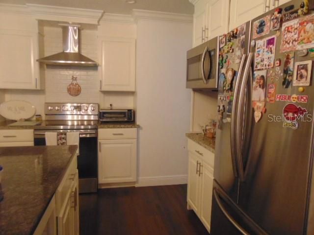 For Sale: $455,000 (3 beds, 2 baths, 1276 Square Feet)