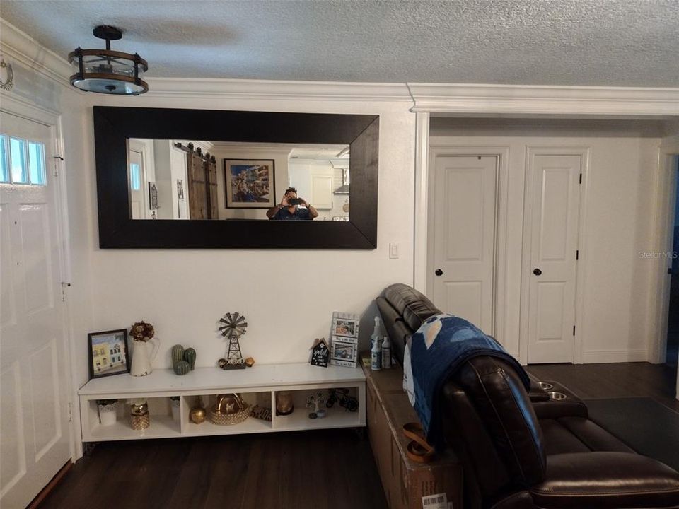 For Sale: $455,000 (3 beds, 2 baths, 1276 Square Feet)