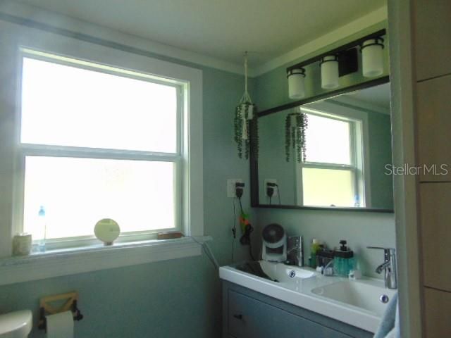 For Sale: $455,000 (3 beds, 2 baths, 1276 Square Feet)