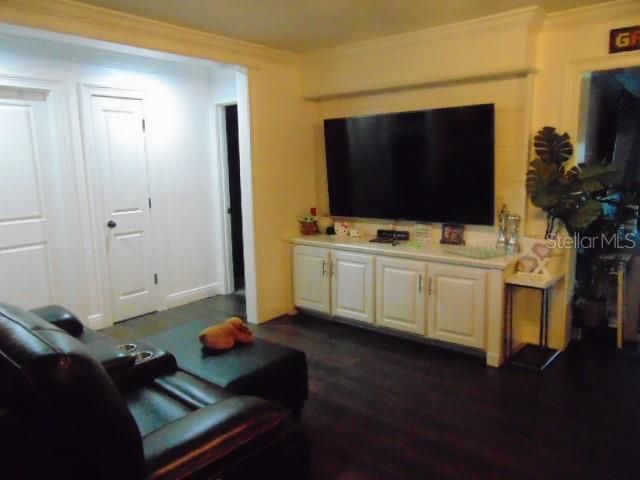 For Sale: $455,000 (3 beds, 2 baths, 1276 Square Feet)