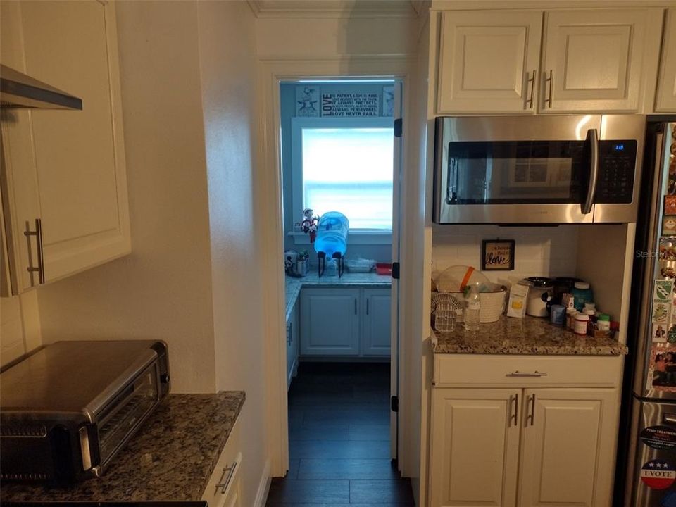 For Sale: $455,000 (3 beds, 2 baths, 1276 Square Feet)