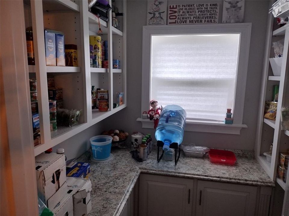 For Sale: $455,000 (3 beds, 2 baths, 1276 Square Feet)