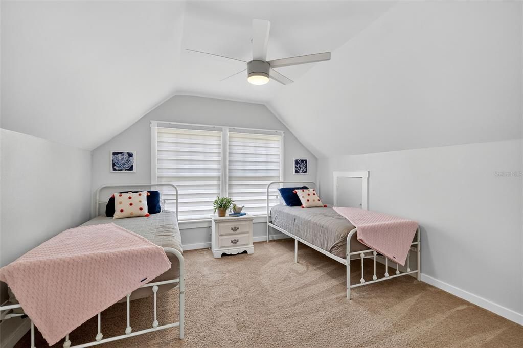 En Venta: $399,000 (3 camas, 2 baños, 1742 Pies cuadrados)