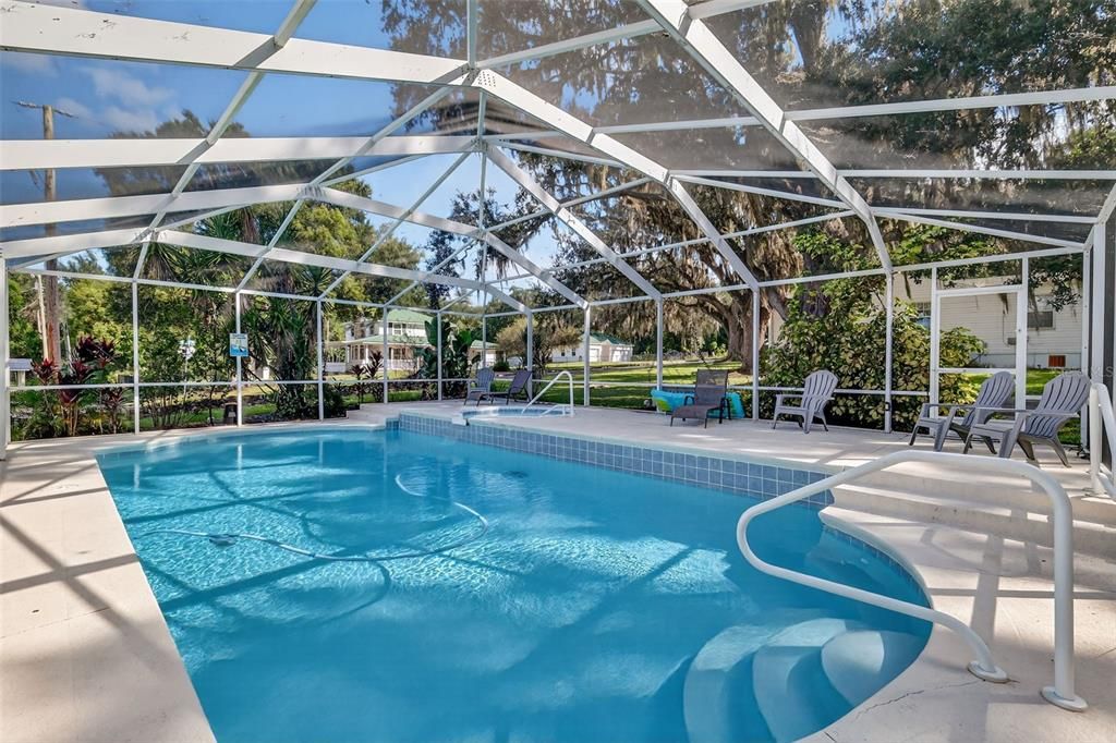 En Venta: $399,000 (3 camas, 2 baños, 1742 Pies cuadrados)