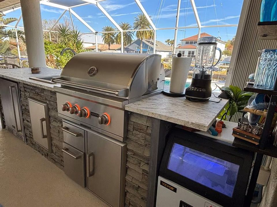 Activo con contrato: $798,000 (3 camas, 2 baños, 2221 Pies cuadrados)