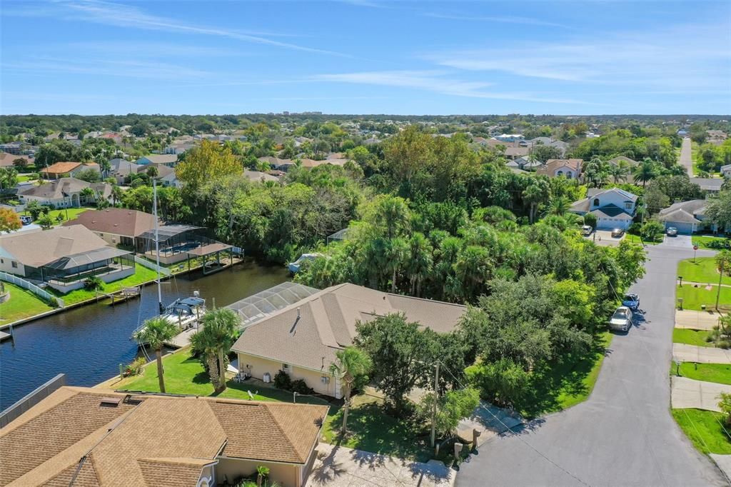 Activo con contrato: $798,000 (3 camas, 2 baños, 2221 Pies cuadrados)